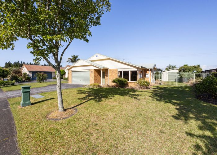  at 280 Grandview Road, Western Heights, Hamilton