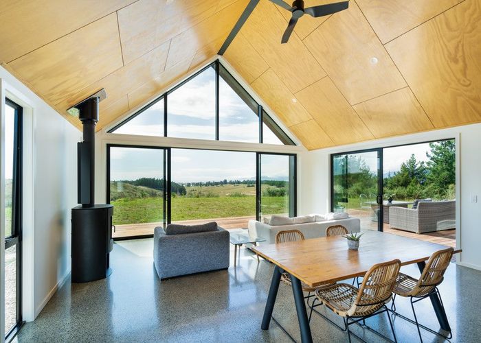  at 275 Bronte Road West, Bronte