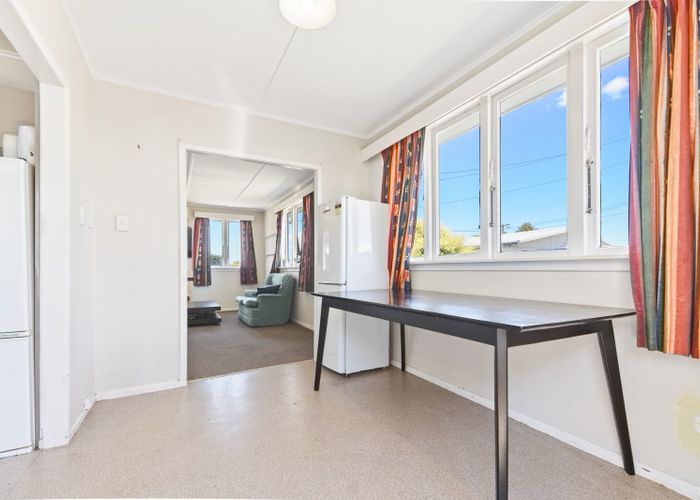  at 8 Sayer Street, Frankton, Hamilton, Waikato