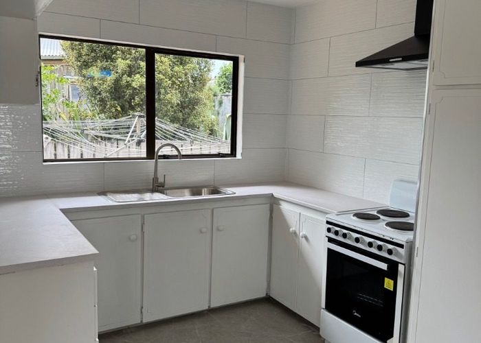  at 2/16 Edwin Freeman Place, Ranui, Auckland