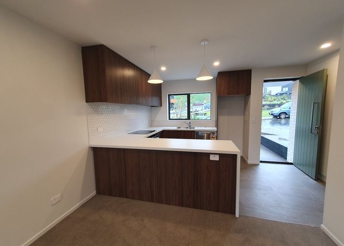  at 6 Bee Lane, Whitby, Porirua