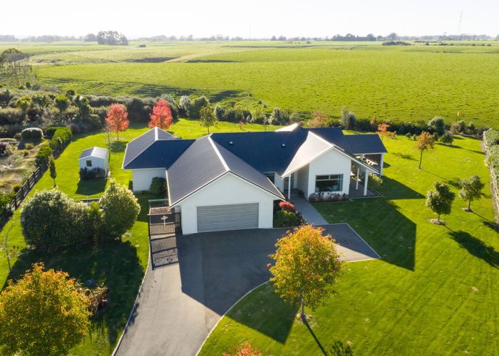  at 20 Loveston Lane, Kelvin Grove, Palmerston North