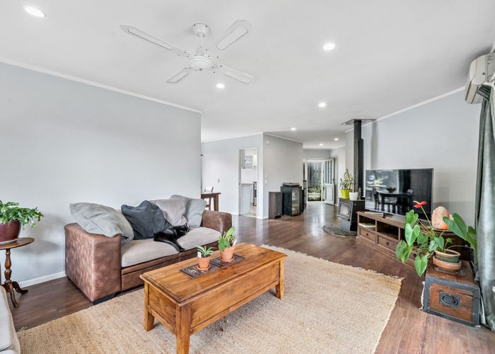  at 12 Brookesmith Drive, Waiuku, Waiuku