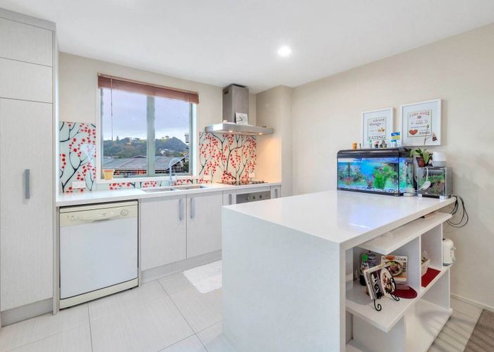  at 18/10 Ruru Street, Eden Terrace, Auckland City, Auckland