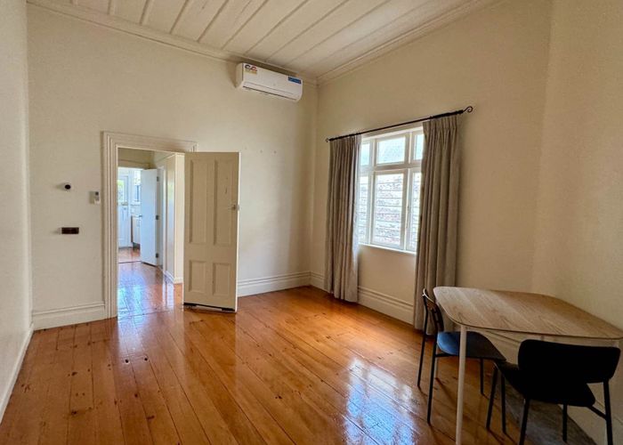  at 2/9 Essex Road, Mount Eden, Auckland City, Auckland