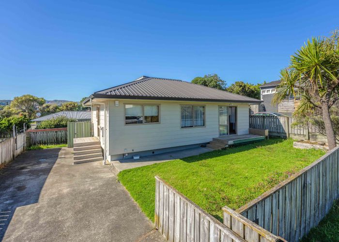  at 2 Dimock Street, Titahi Bay, Porirua, Wellington