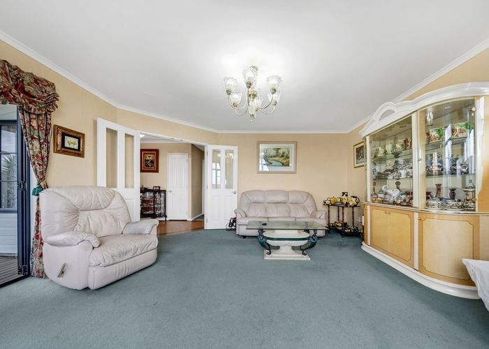  at 5 Figtree Terrace, Goodwood Heights, Auckland