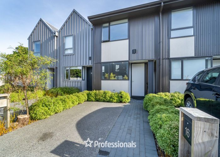  at 16 Te Ara o Ripeka Wharawhara, Petone, Lower Hutt, Wellington
