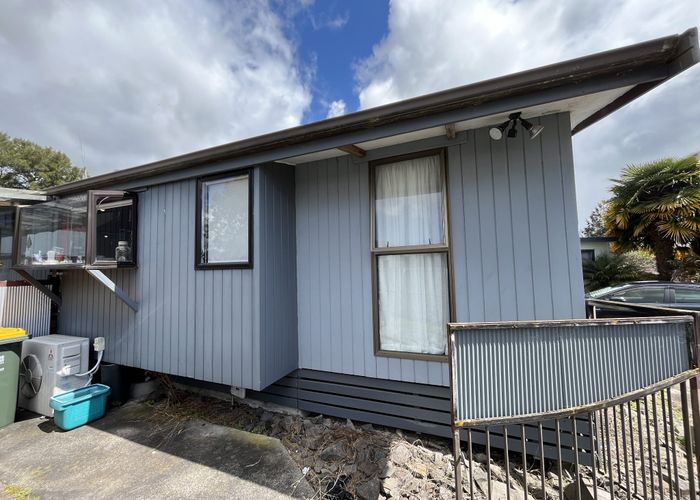  at Hamilton Lake, Hamilton, Waikato