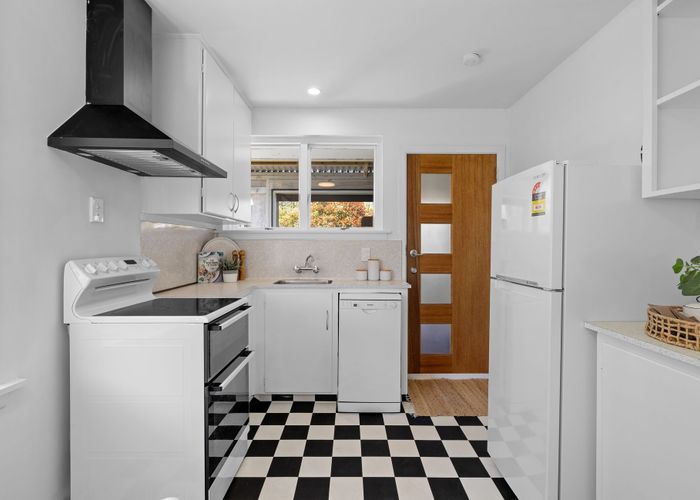  at 4/161 Shaw Avenue, New Brighton, Christchurch City, Canterbury