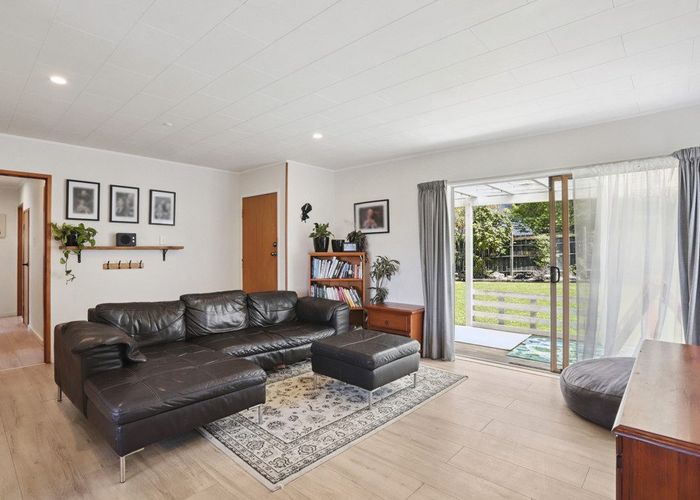  at 20 Aquarius Avenue, Glen Eden, Waitakere City, Auckland