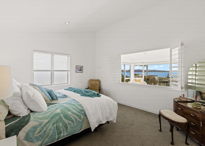  at 4 Piccadilly Circus, Snells Beach, Snells Beach
