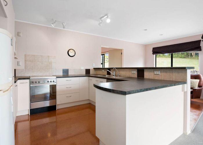  at 4 Frances Place, Papakura