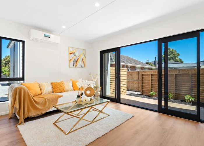  at 35D Hereford Street, Te Atatu Peninsula, Waitakere City, Auckland