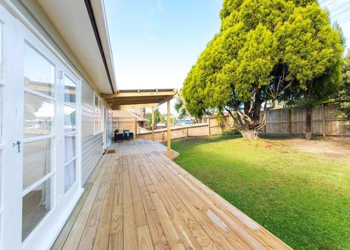  at 147 Rangatira Road, Beach Haven, North Shore City, Auckland