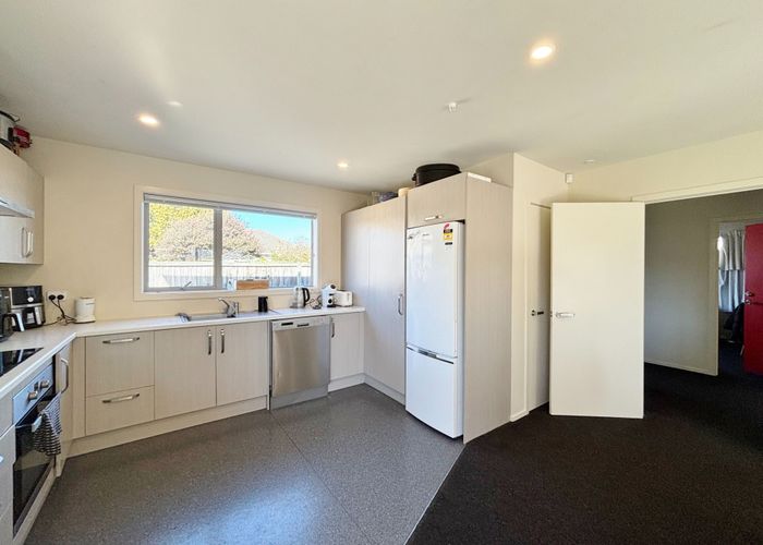  at 27A Centennial Av, Riccarton, Christchurch City, Canterbury