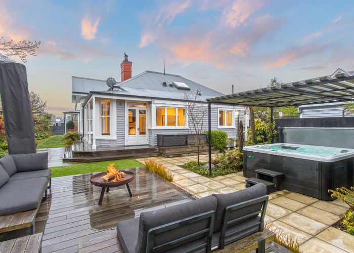  at 6 Hawkesbury Avenue, St. Albans, Christchurch City, Canterbury