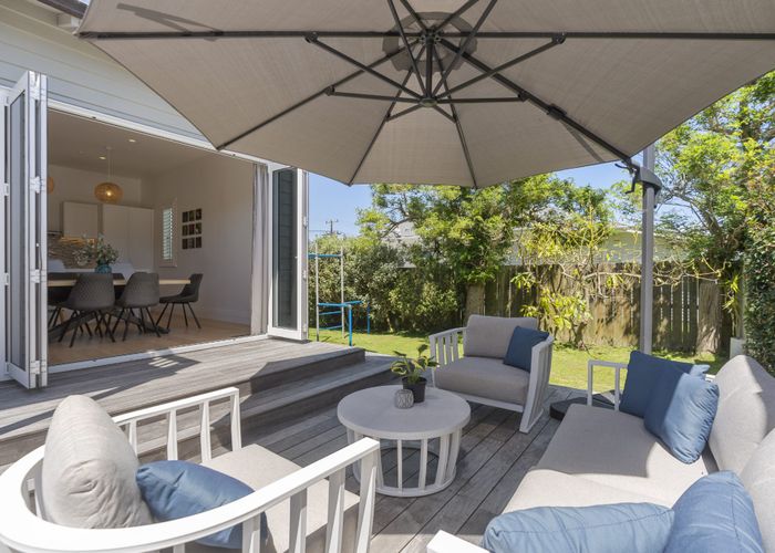  at 1/50 Norwood road, Bayswater, Auckland