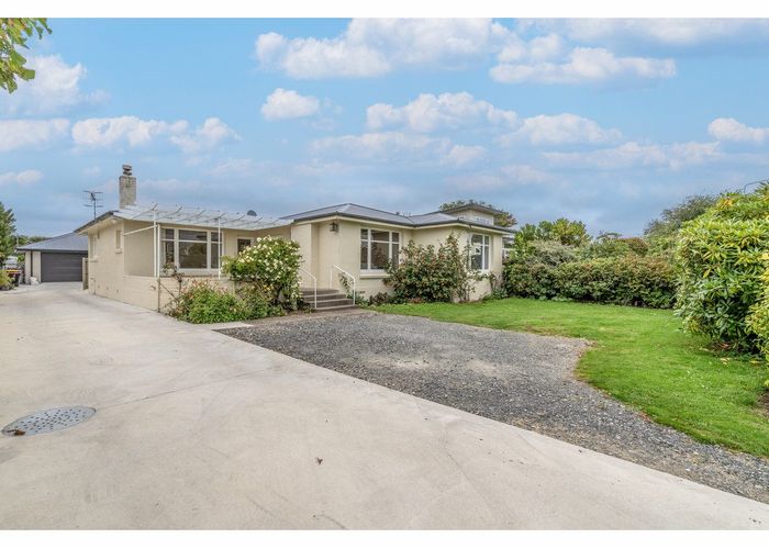  at 327 Layard Street, Waverley, Invercargill