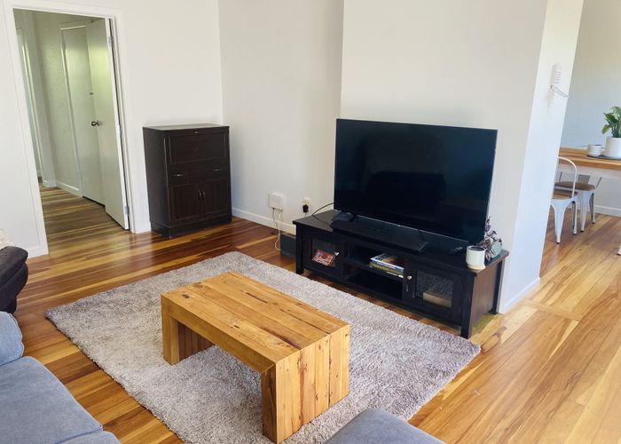  at 269 Clarkin Road, Fairfield, Hamilton