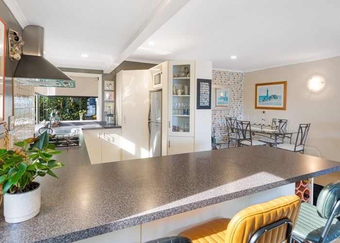  at 33 Wharemauku Road, Raumati Beach, Kapiti Coast, Wellington