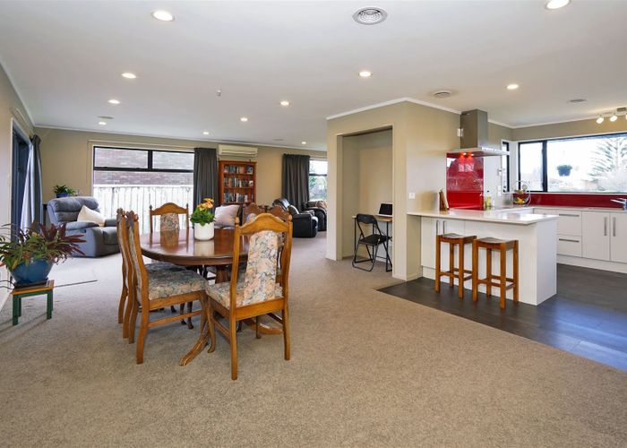  at 32 Ronald Court, Pukete, Hamilton
