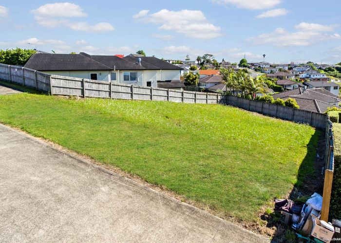  at 20 Cityview Place, Massey, Auckland