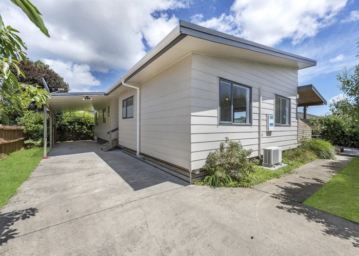  at 10 Umu Place, Mangere, Auckland