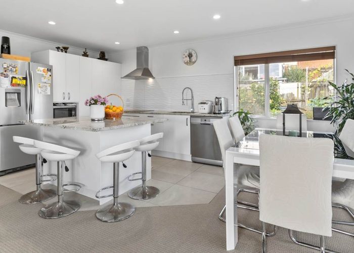  at 16 Dapple Place, Flat Bush, Auckland