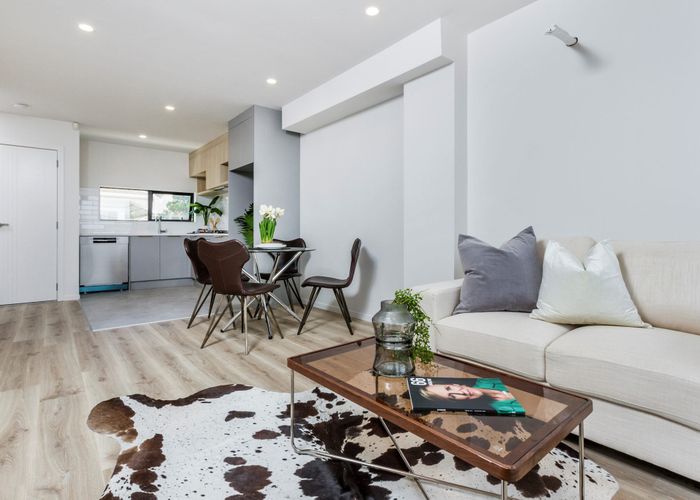  at 4/66 Bruce Road, Glenfield, Auckland