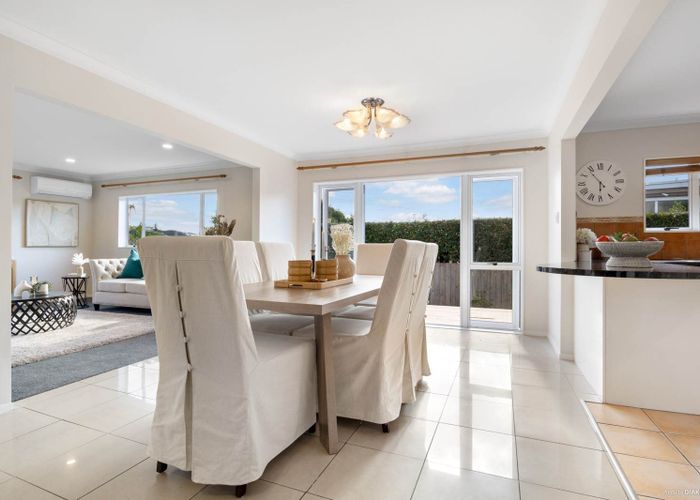  at 38 Carlton Street, Hillsborough, Auckland