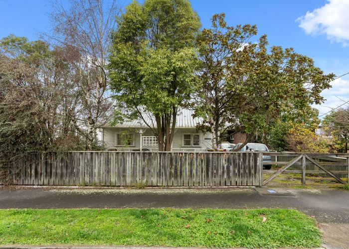  at 72 Church Street, Masterton