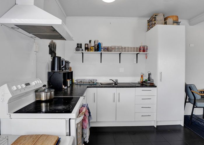  at 10 Truby King Street, Merrilands, New Plymouth