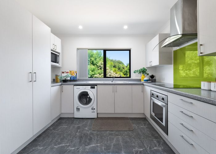  at 24 Foundation Place, Glen Eden, Waitakere City, Auckland