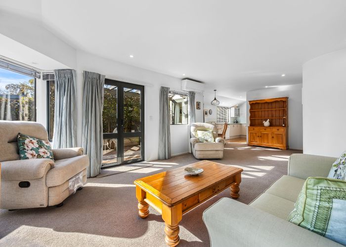  at 6B St Leonards Square, Sumner, Christchurch City, Canterbury