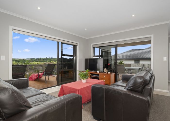  at 30 Caldera Crescent, Pyes Pa, Tauranga