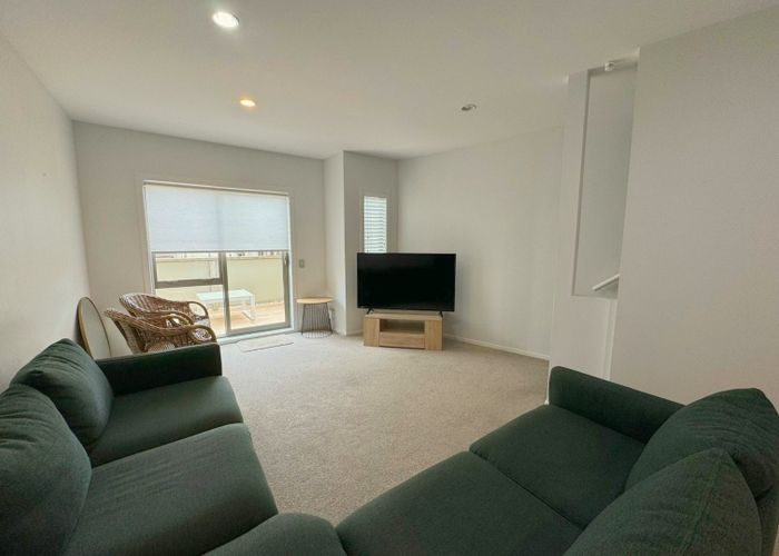  at 5/21 Hunters Park Drive, Three Kings, Auckland