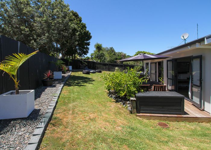  at 17 Donald Street, Stanmore Bay, Whangaparaoa