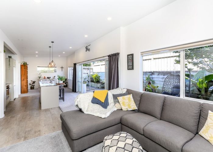  at 1/20 Paritutu Road, Spotswood, New Plymouth