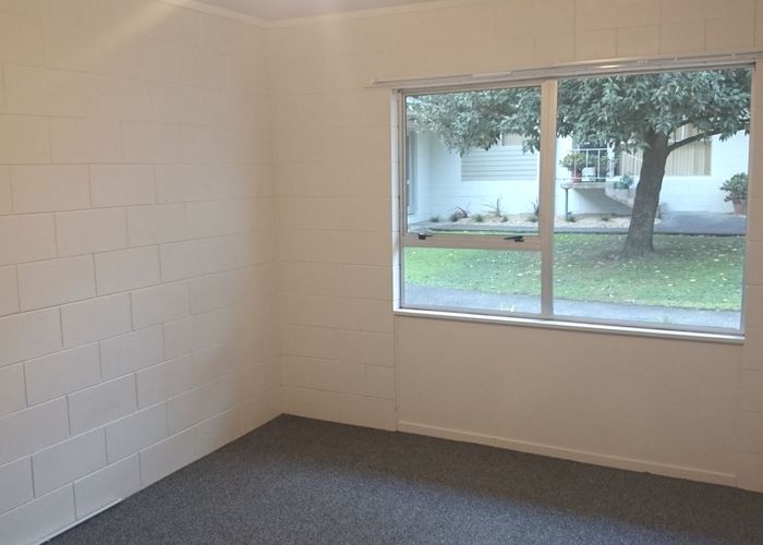  at 9/38 Edmonton Road, Henderson, Waitakere City, Auckland