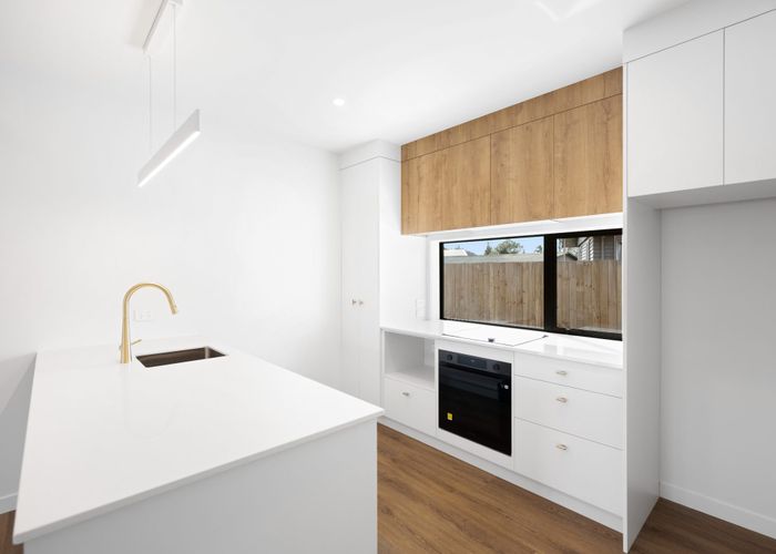  at 2/13 Pulham Crescent, Queenwood, Hamilton, Waikato