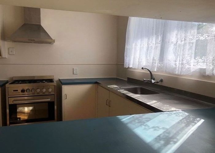  at 84a Greenslade Cres, Northcote, North Shore City, Auckland