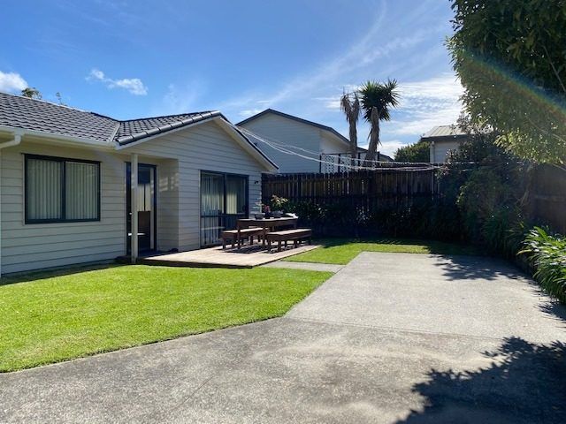  at 11A Coubray Place, Botany Downs, Manukau City, Auckland