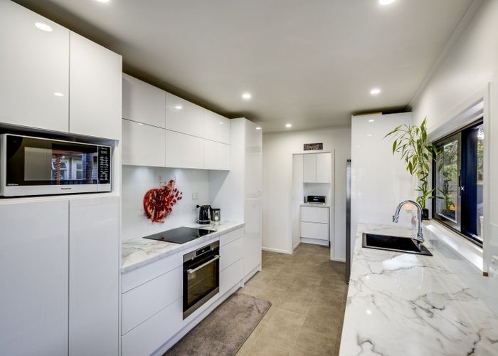  at 76 Clarence Cox Crescent, Pirimai, Napier