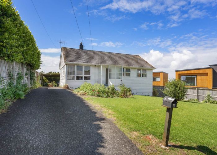  at 8 Clairville Crescent, Wai O Taiki Bay, Auckland City, Auckland