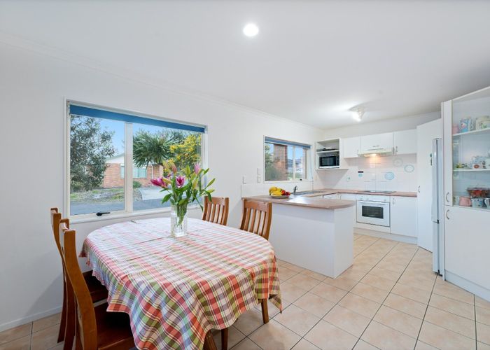  at 20 Greenberry Drive, Ranui, Auckland