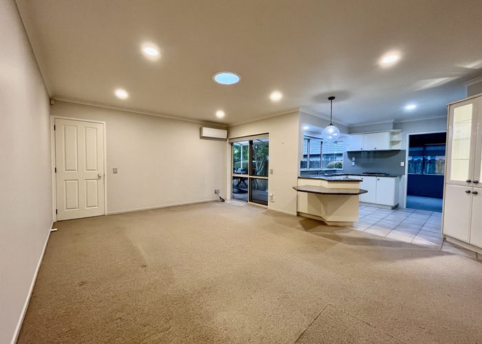  at 5 Casabella Court, Northpark, Manukau City, Auckland