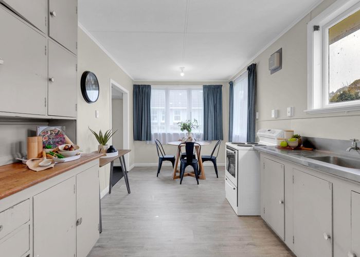  at 16 Churchill Avenue, Maeroa, Hamilton, Waikato