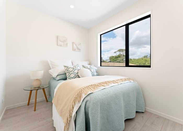  at 18E Larissa Avenue, Henderson, Waitakere City, Auckland