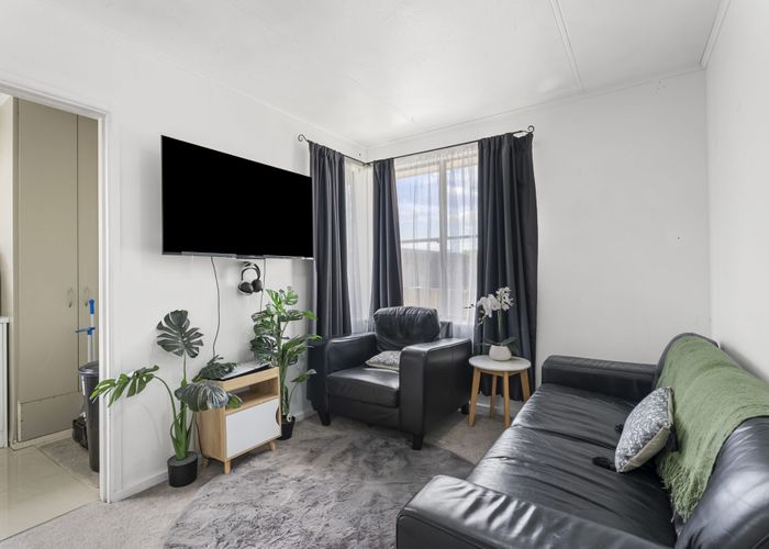  at 73 Cornwall Road, Papatoetoe, Manukau City, Auckland